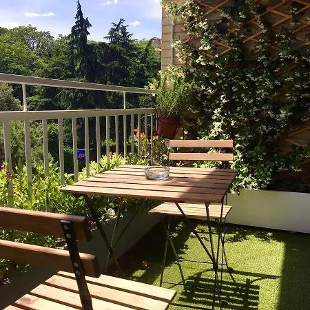 Bed & Breakfast Happy In 3*