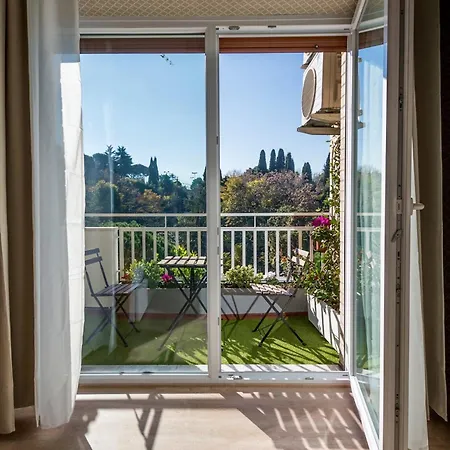 Bed & Breakfast Happy In 3*