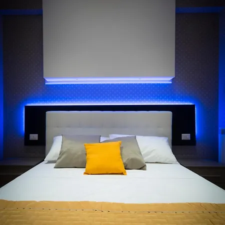 Happy In Bed & Breakfast 3*